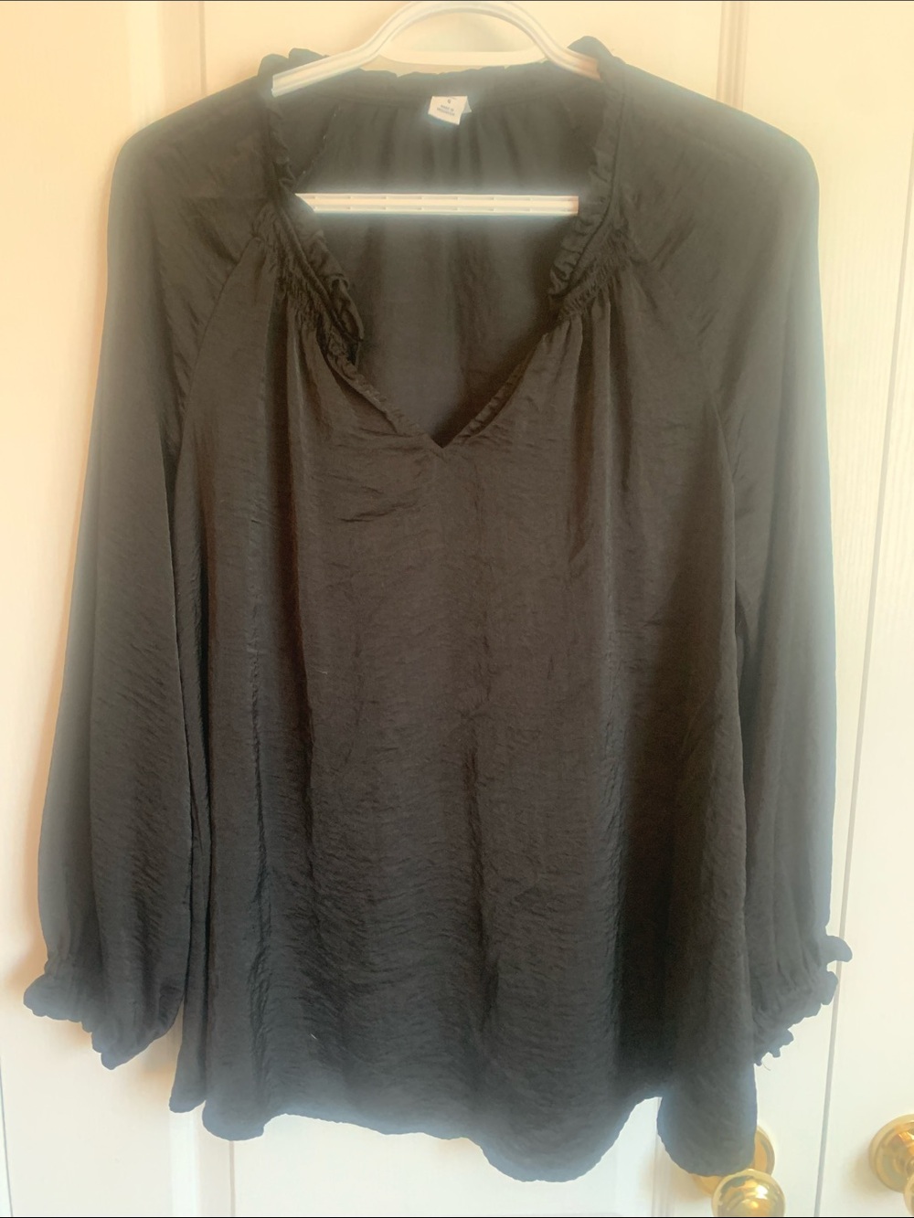 Old Navy Black Ruffle-Trim V-Neck Long Sleeve Blouse